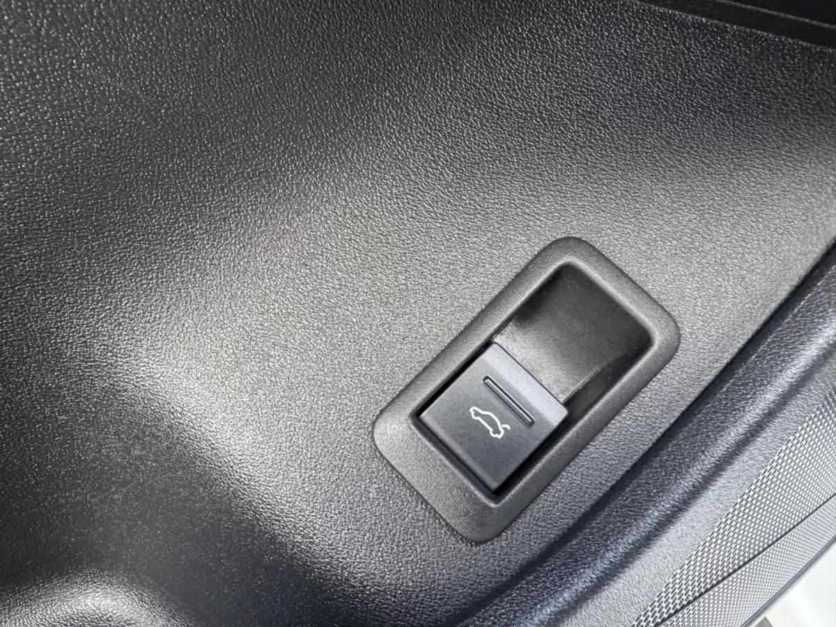 audi-q4-e-tron-2021-eletrico-0cc