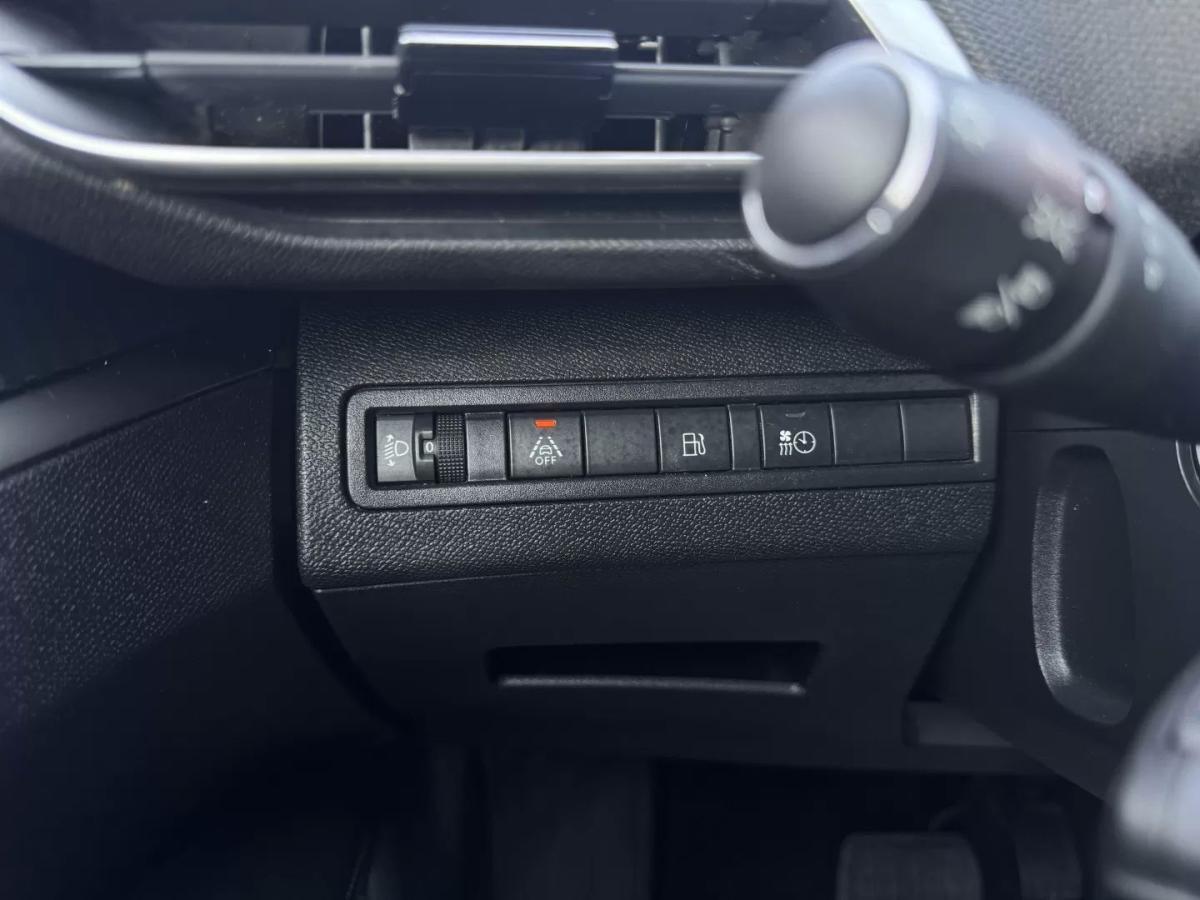 peugeot-3008-2022-hibrido-1598cc