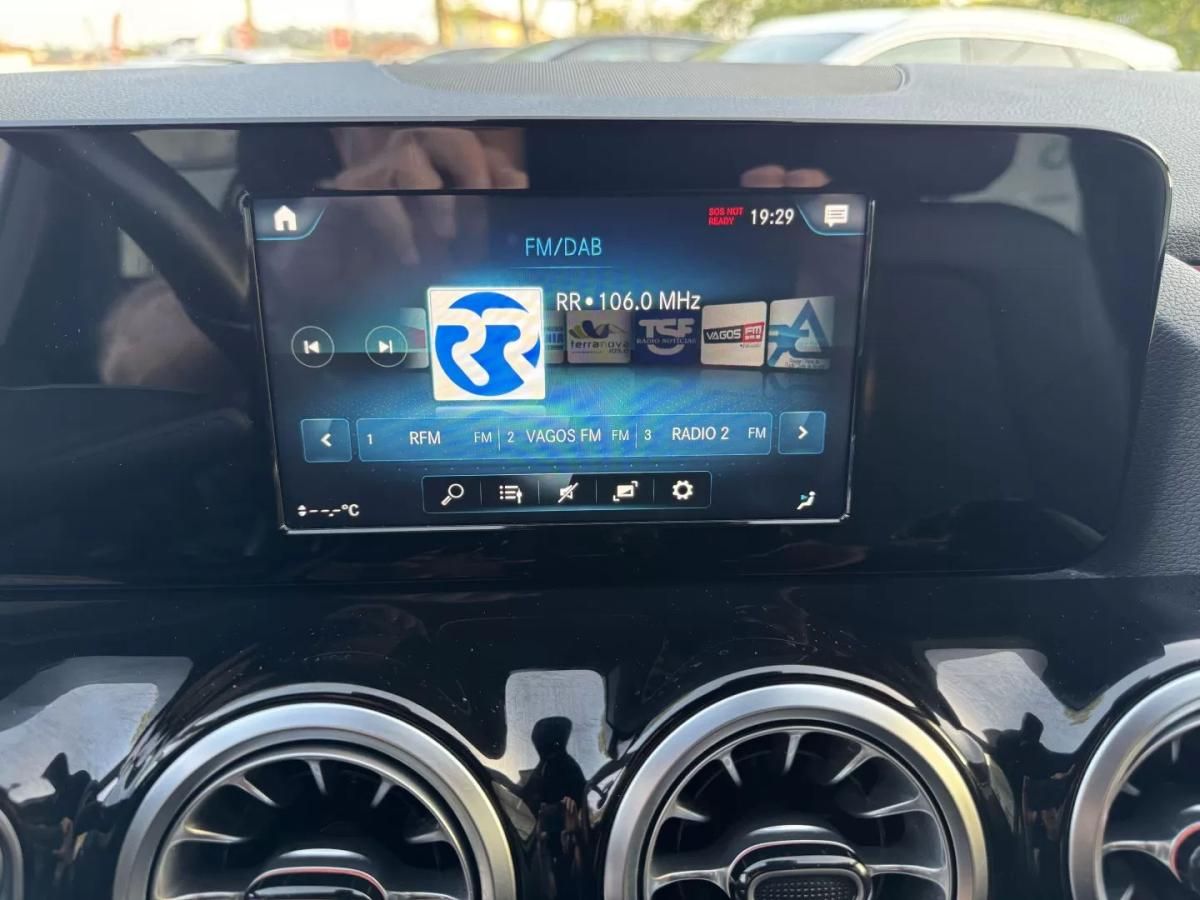 mercedes-benz-eqa-2021-eletrico-200cc