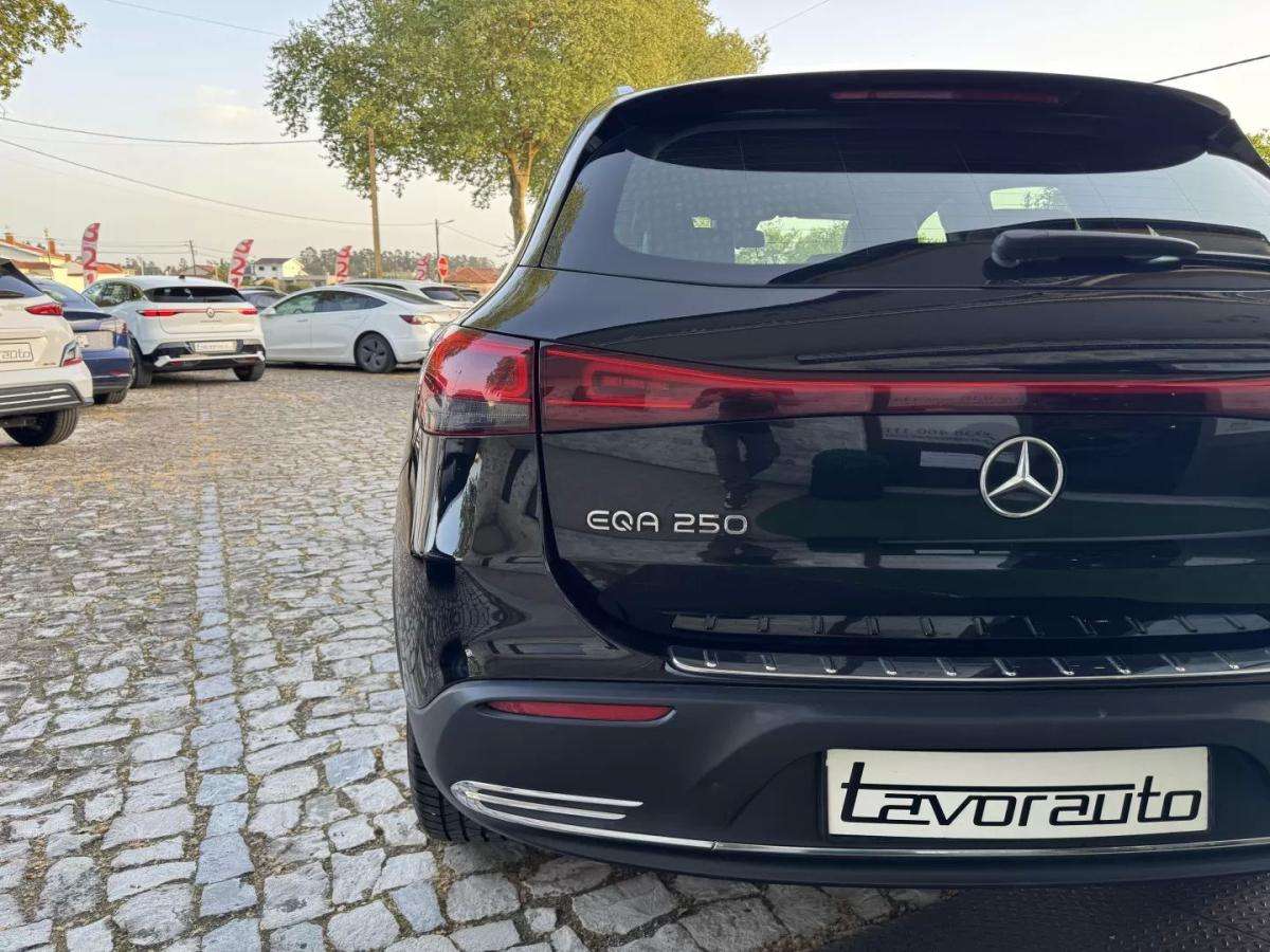 mercedes-benz-eqa-2021-eletrico-200cc