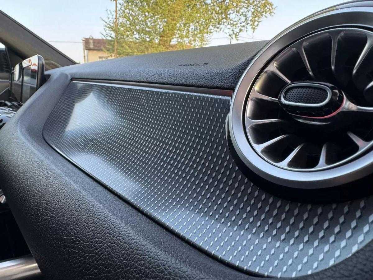 mercedes-benz-eqa-2021-eletrico-200cc