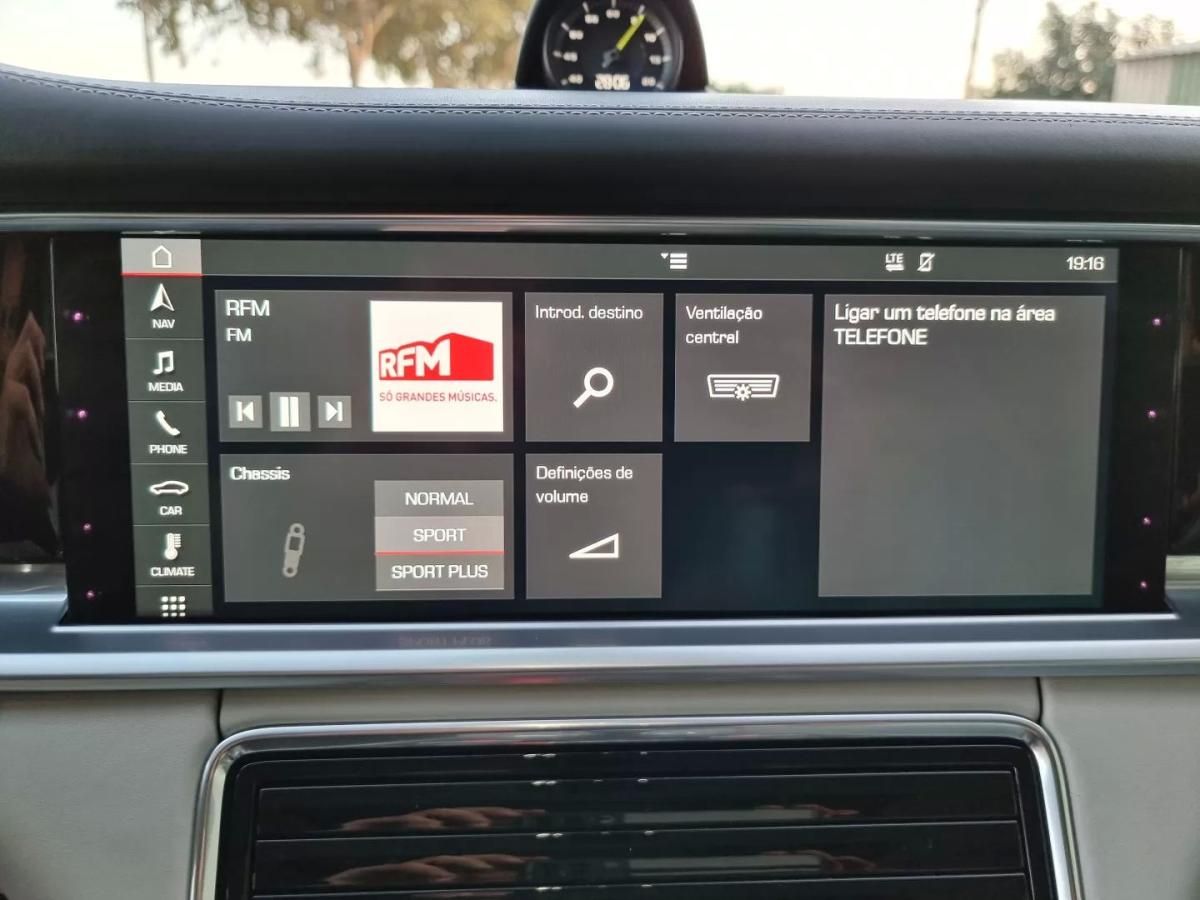 porsche-panamera-sport-turismo-2018-hibrido-2894cc
