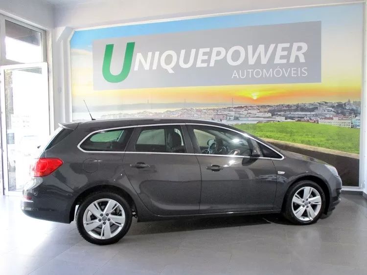 opel-astra-sport-tourer-2016-diesel-1598cc