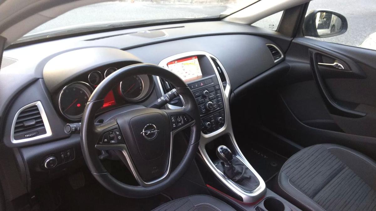 opel-astra-sport-tourer-2016-diesel-1598cc