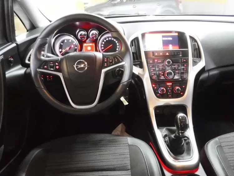 opel-astra-sport-tourer-2016-diesel-1598cc