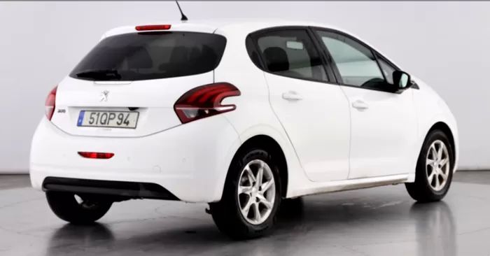 peugeot-208-2015-gasolina-1199cc