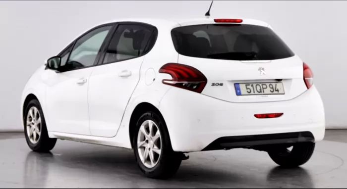 peugeot-208-2015-gasolina-1199cc