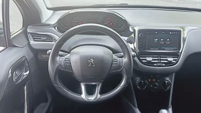 peugeot-208-2019-gasolina-1199cc
