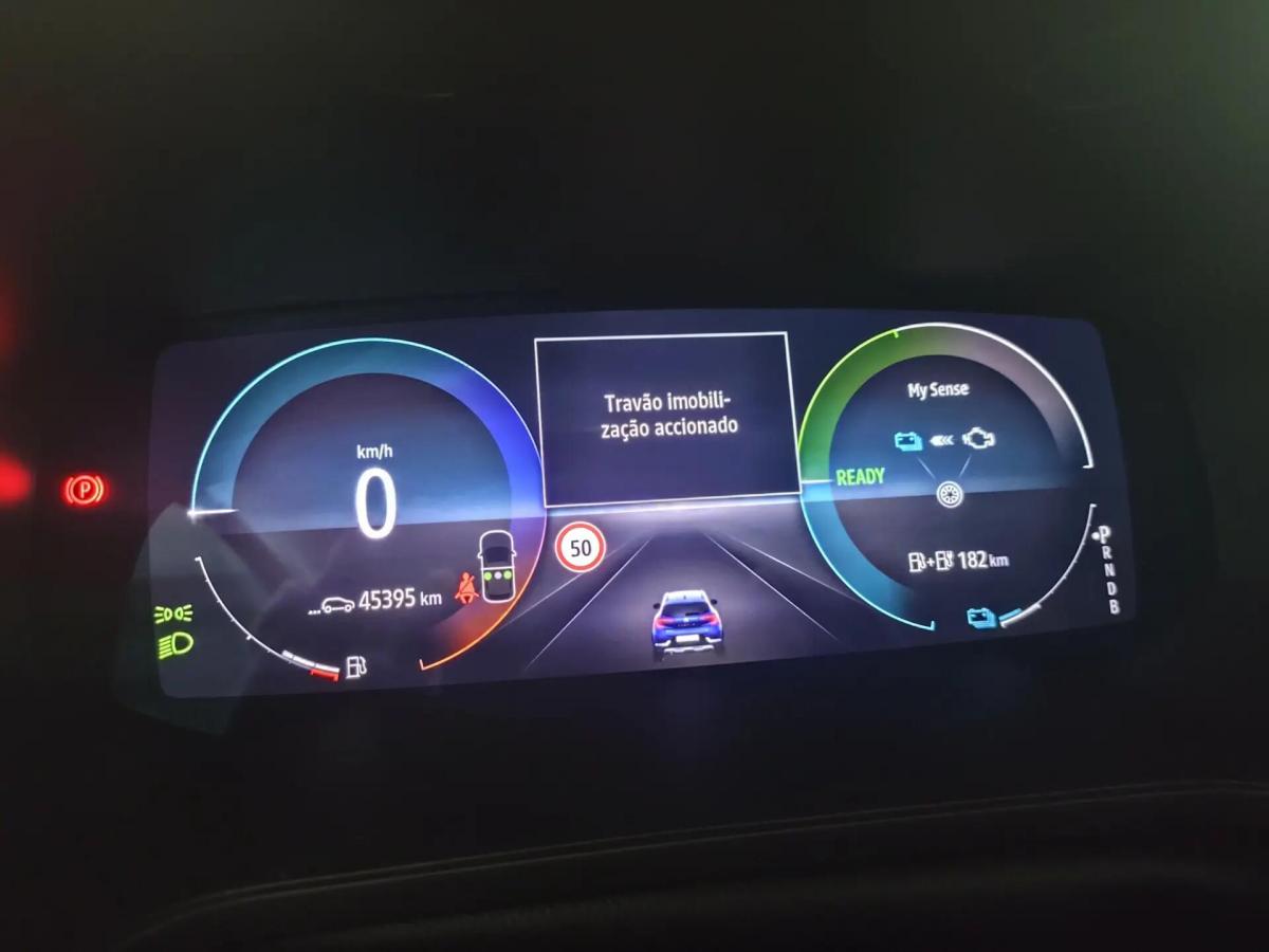 renault-captur-2023-hibrido-a-gasolina-1598cc