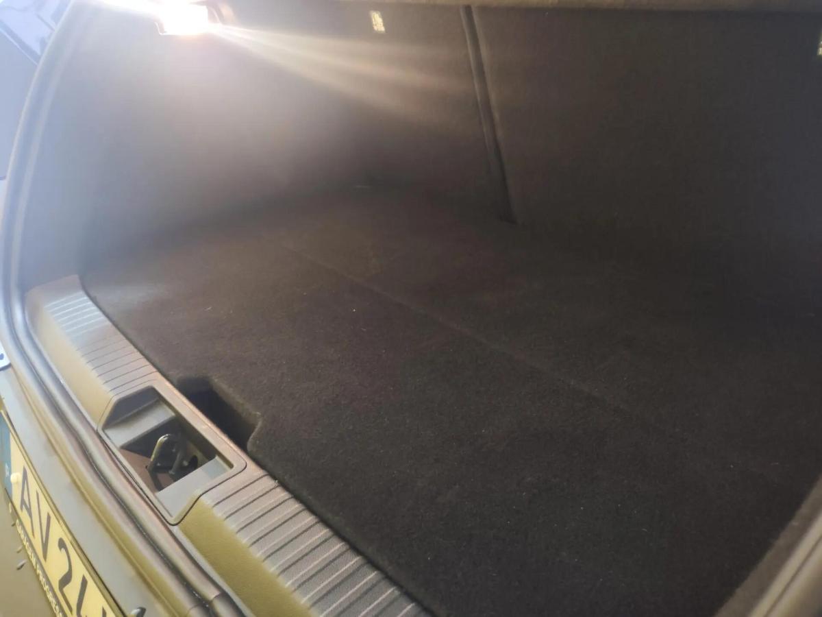 renault-captur-2023-hibrido-a-gasolina-1598cc