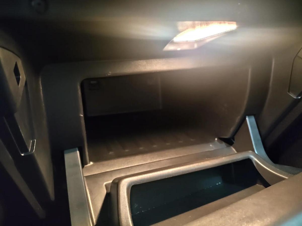 renault-captur-2023-hibrido-a-gasolina-1598cc