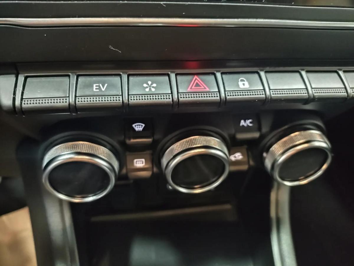 renault-captur-2023-hibrido-a-gasolina-1598cc