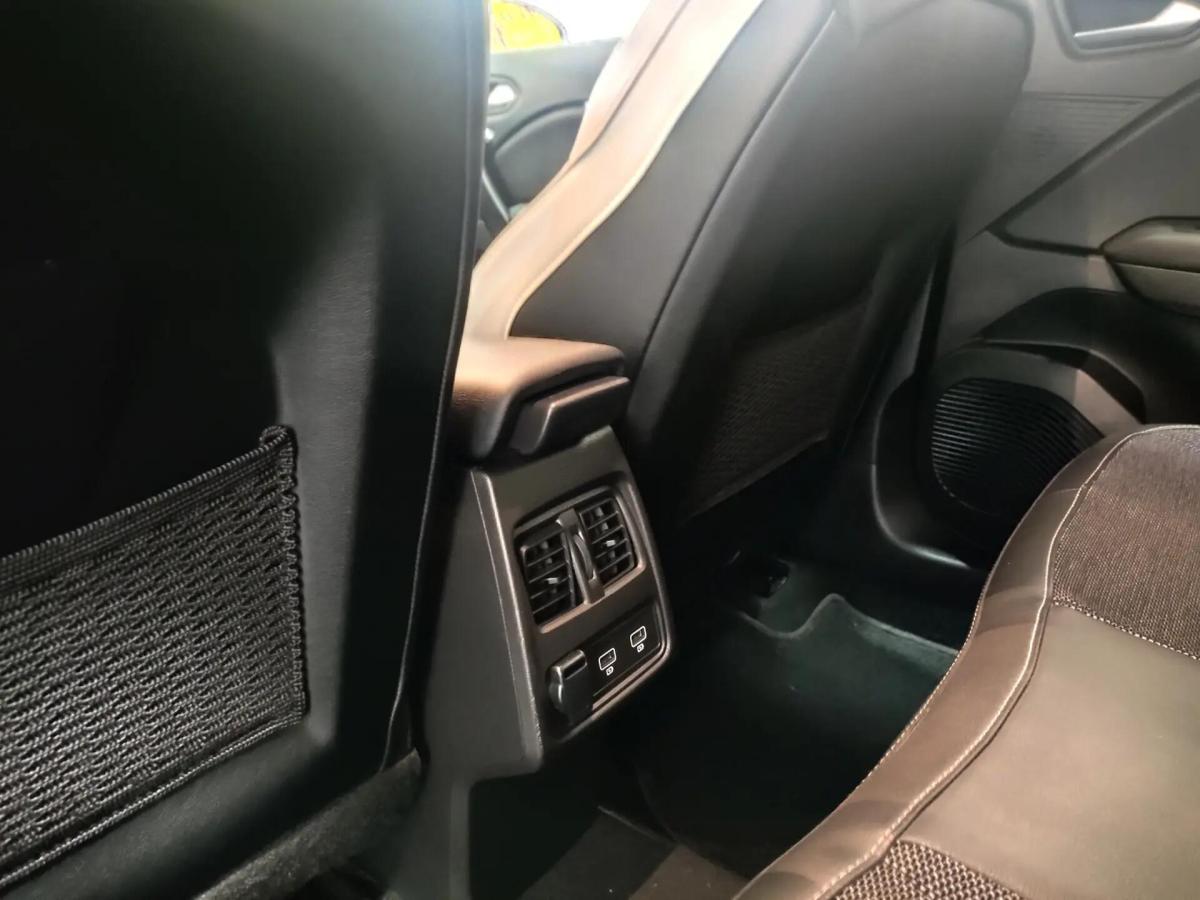 renault-captur-2023-hibrido-a-gasolina-1598cc