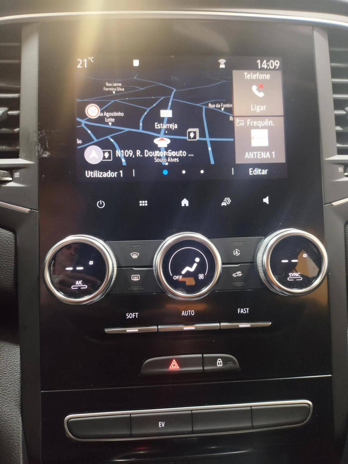 renault-megane-2023-hibrido-a-gasolina-1598cc