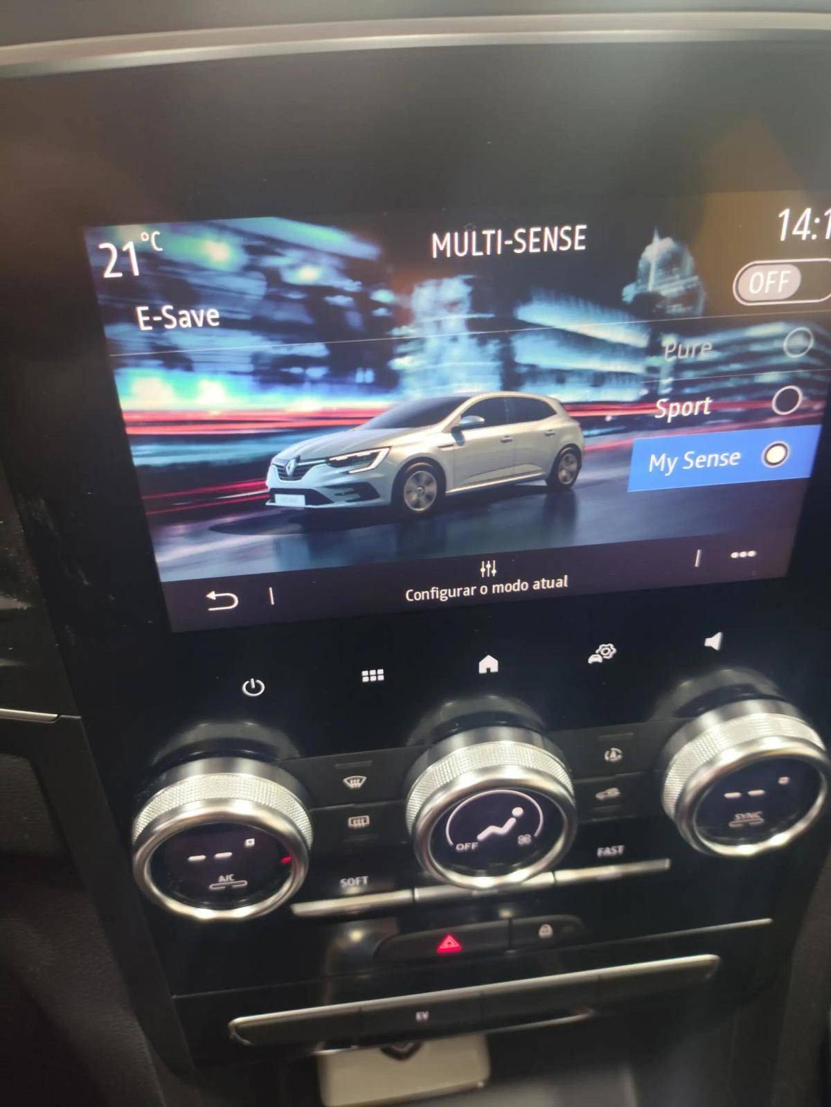 renault-megane-2023-hibrido-a-gasolina-1598cc