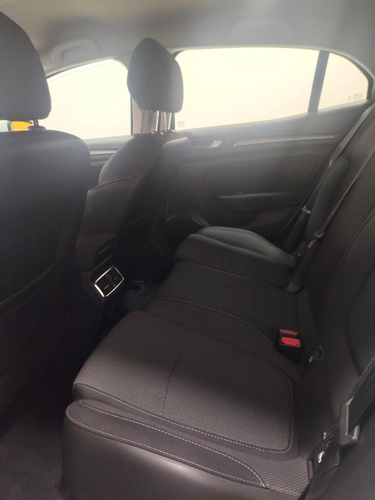 renault-megane-2023-hibrido-a-gasolina-1598cc