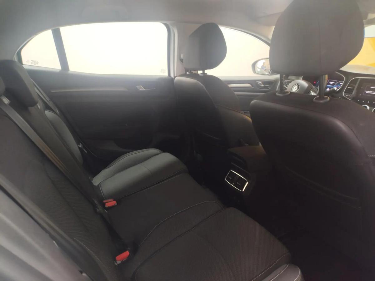 renault-megane-2023-hibrido-a-gasolina-1598cc