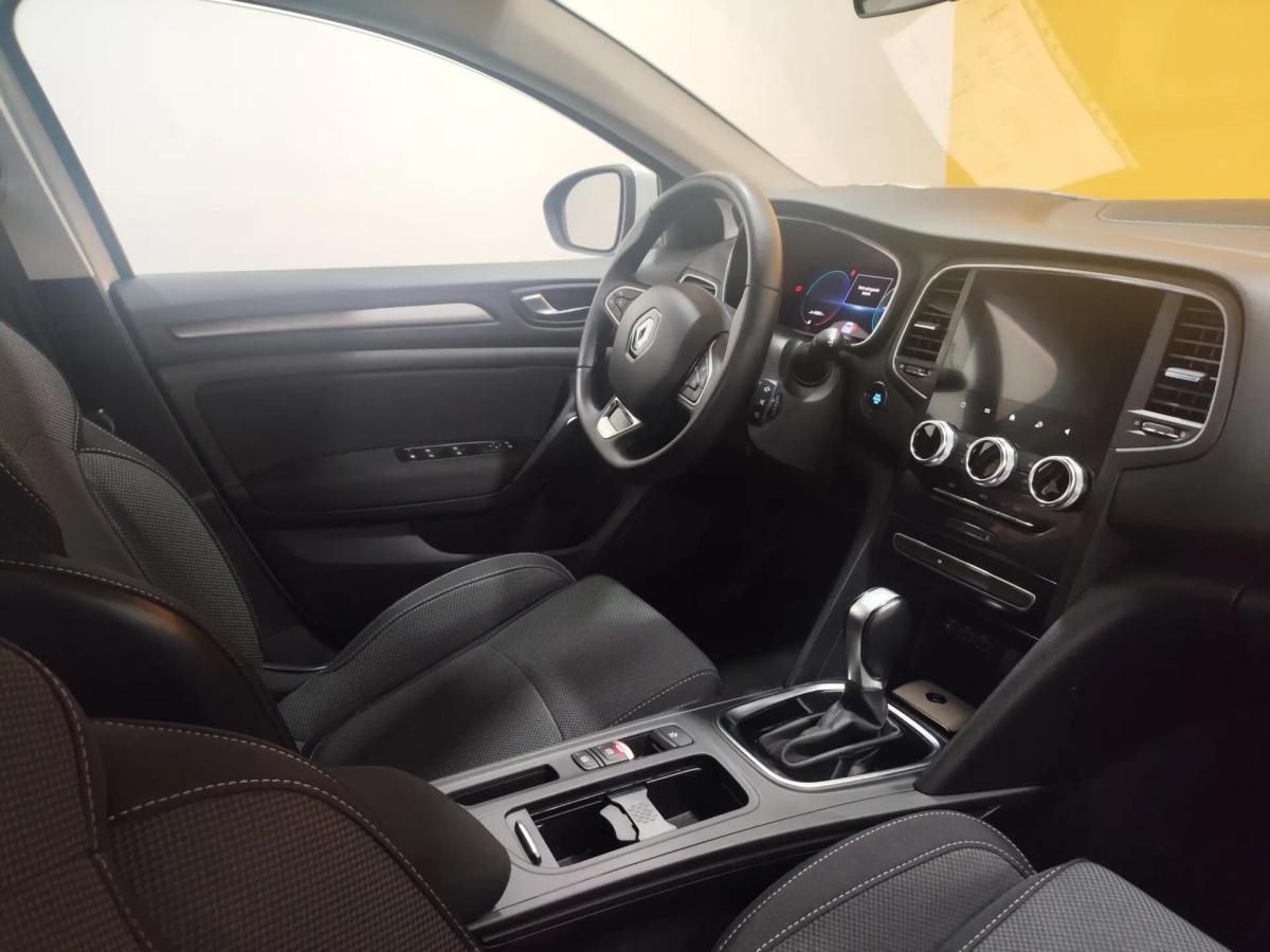 renault-megane-2023-hibrido-a-gasolina-1598cc