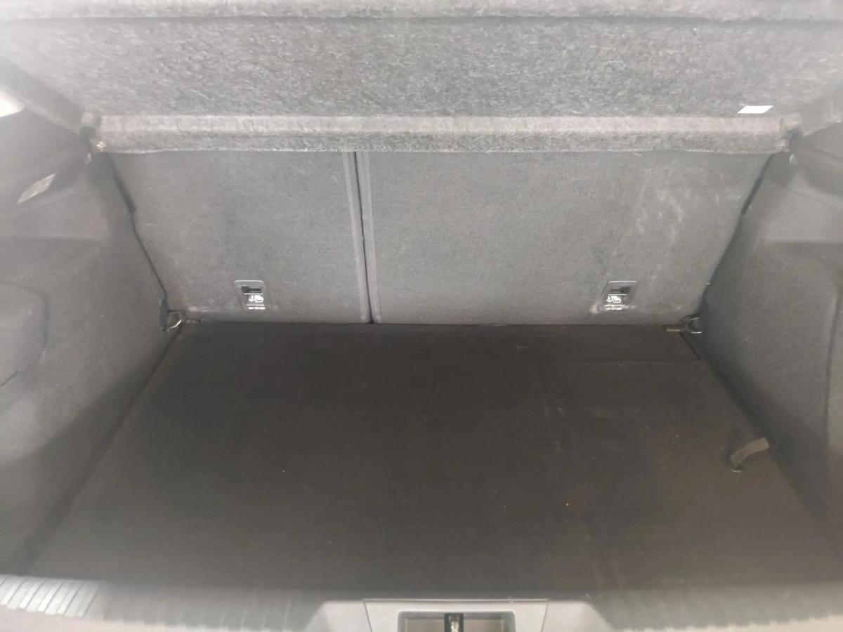renault-megane-2023-hibrido-a-gasolina-1598cc