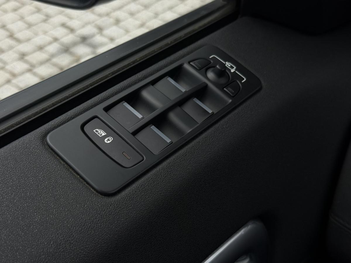 land-rover-discovery-2016-diesel-1999cc