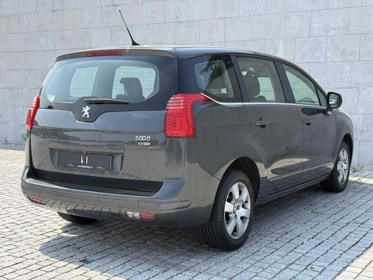 peugeot-5008-2016-gasolina-1199cc