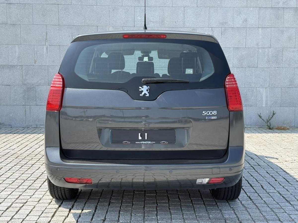 peugeot-5008-2016-gasolina-1199cc