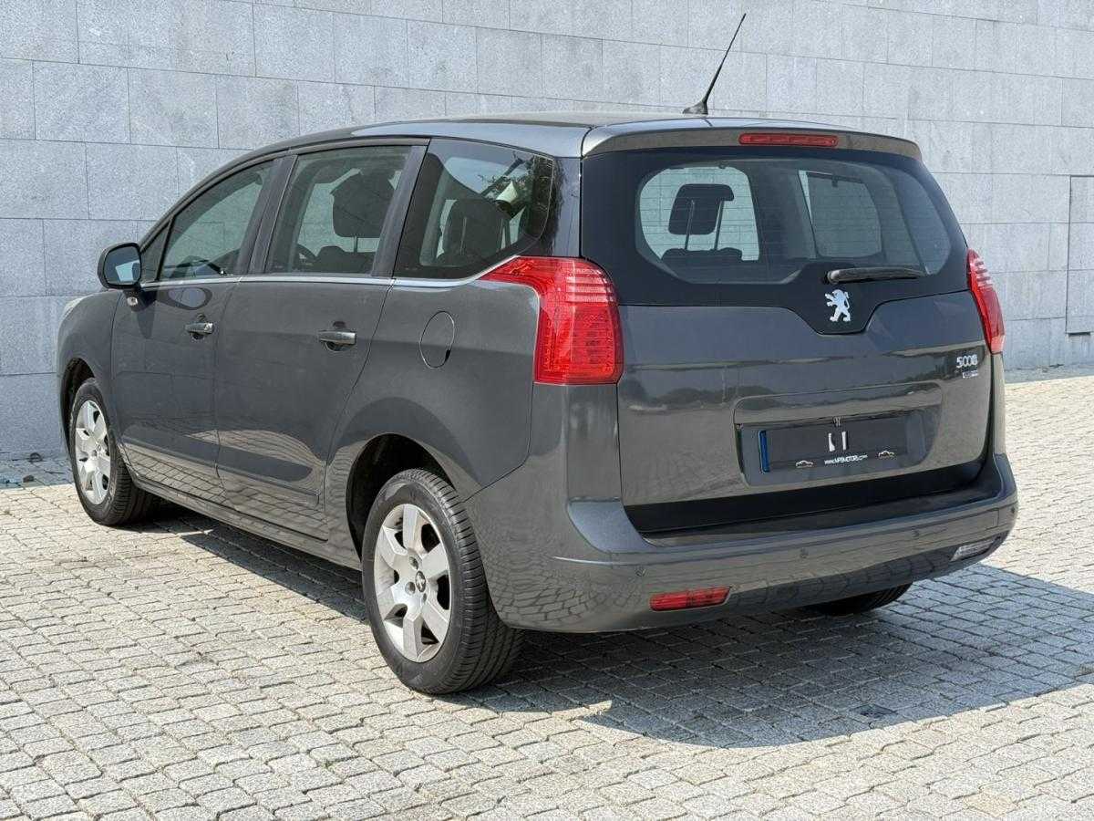 peugeot-5008-2016-gasolina-1199cc