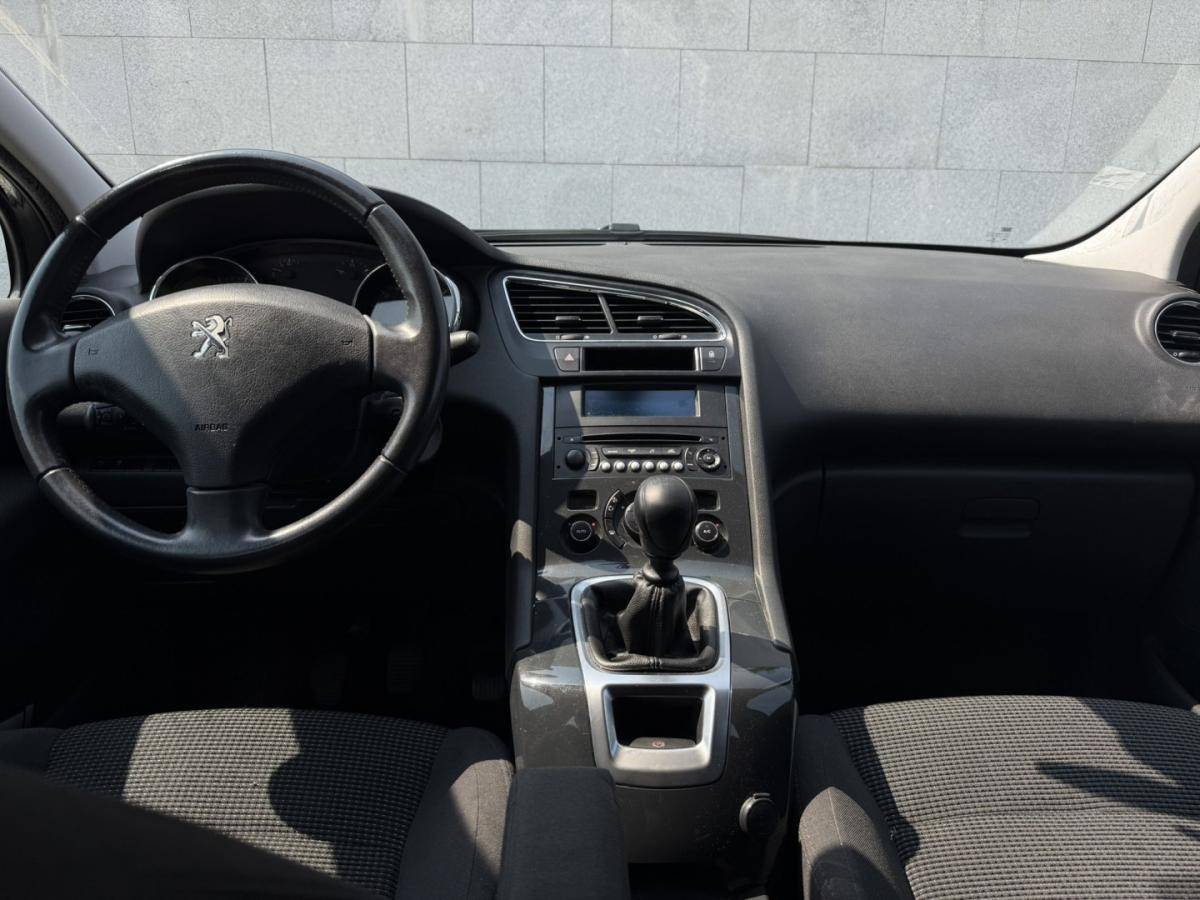 peugeot-5008-2016-gasolina-1199cc