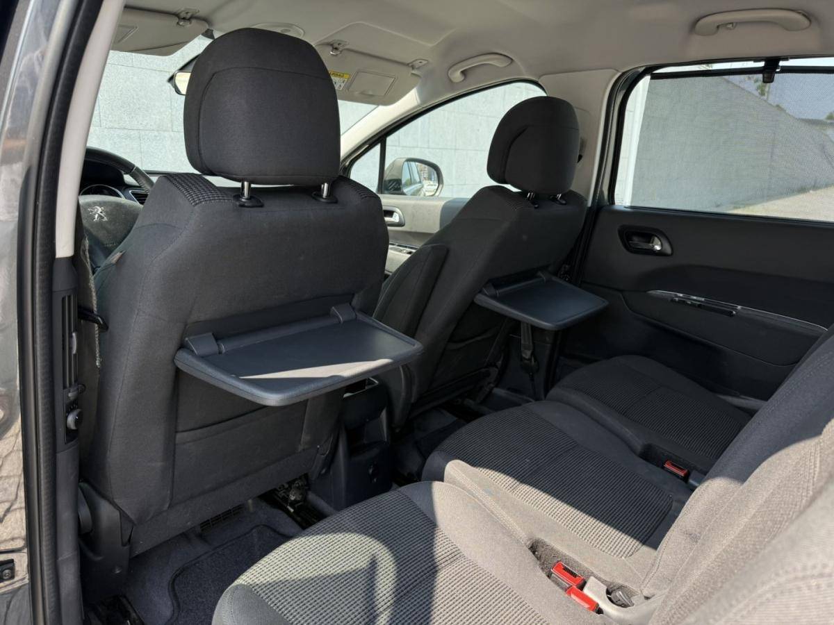 peugeot-5008-2016-gasolina-1199cc