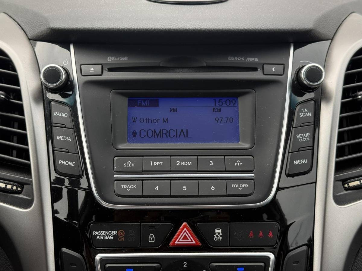 hyundai-i30-sw-2013-diesel-1396cc