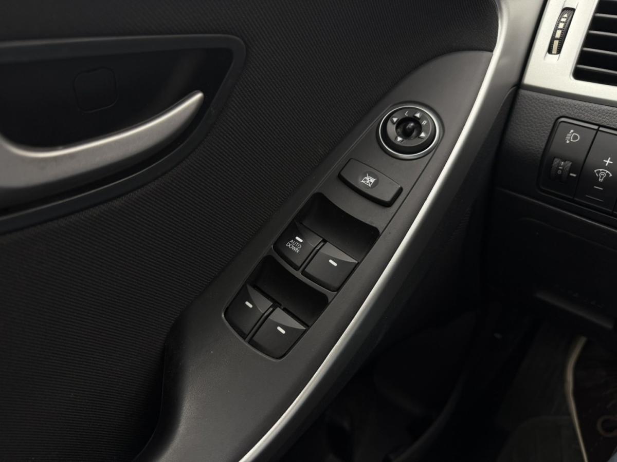 hyundai-i30-sw-2013-diesel-1396cc