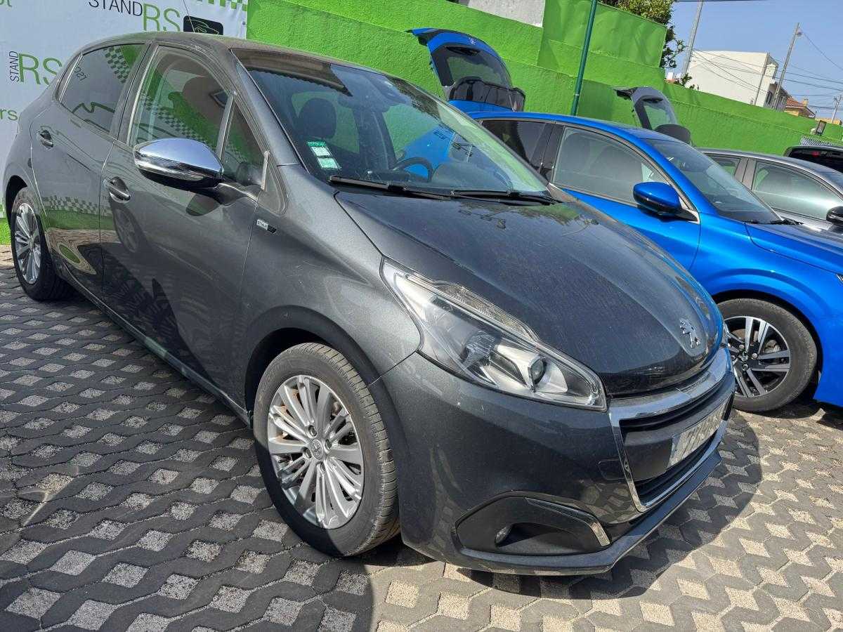 peugeot-208-2016-gasolina-1199cc