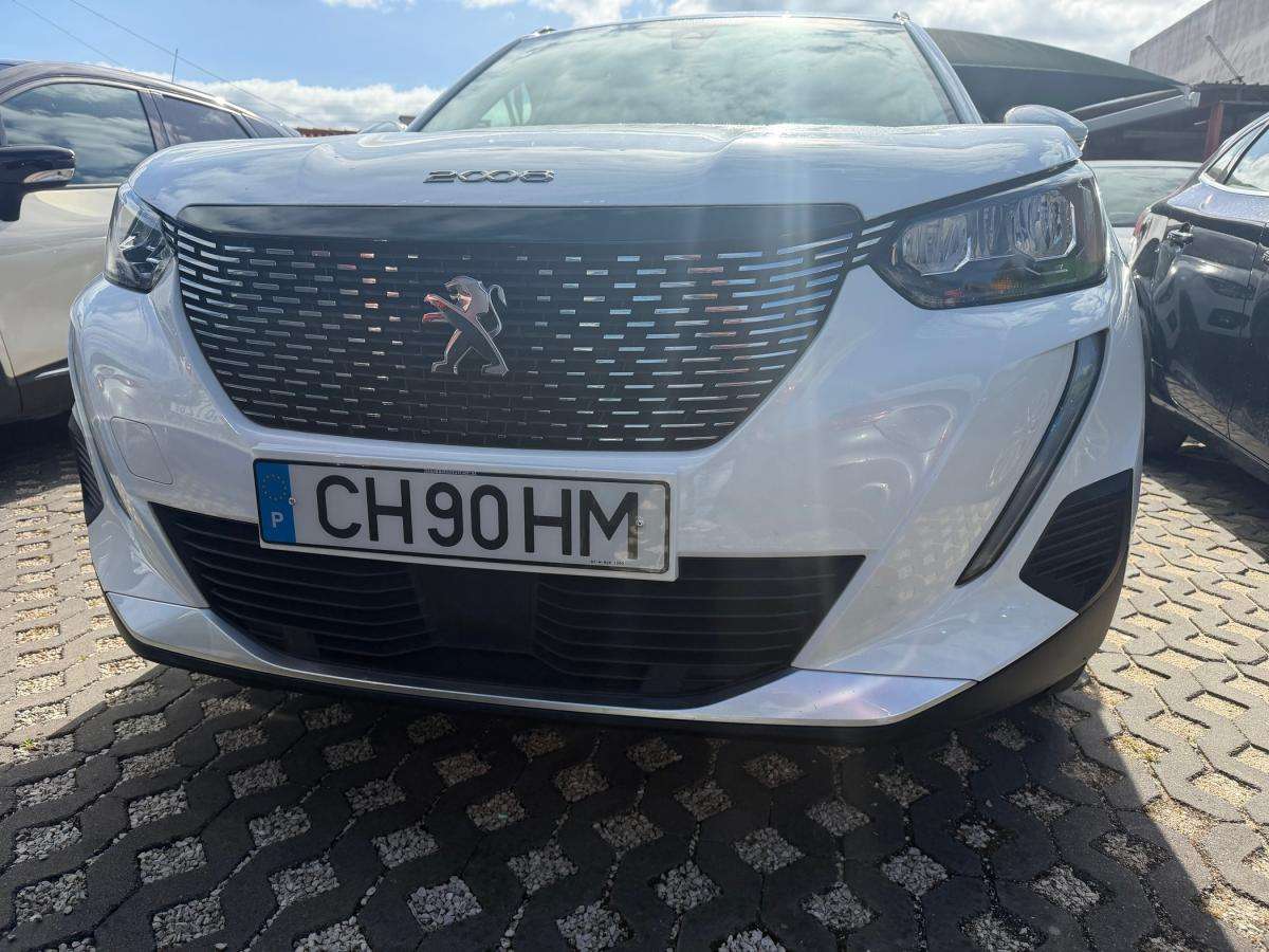 peugeot-2008-2021-gasolina-1199cc