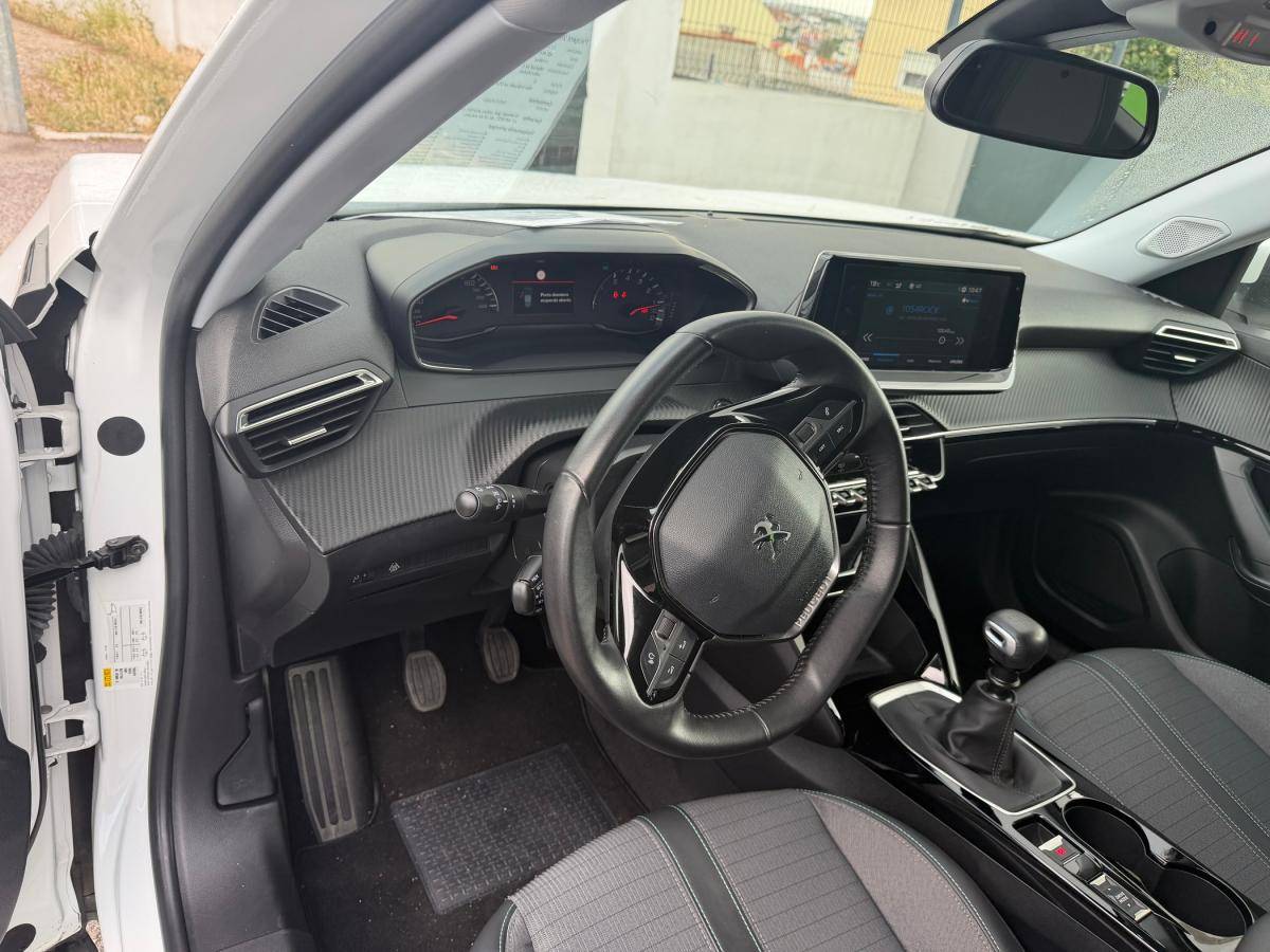 peugeot-2008-2021-gasolina-1199cc