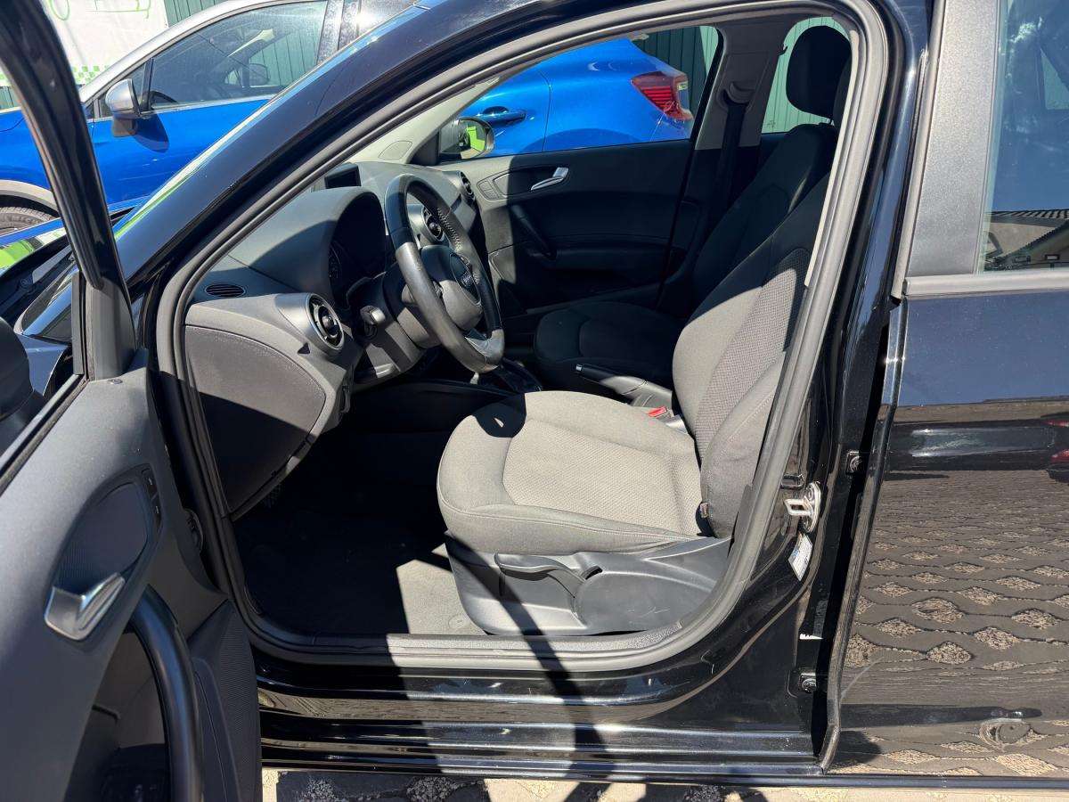 audi-a1-sportback-2012-diesel-1598cc