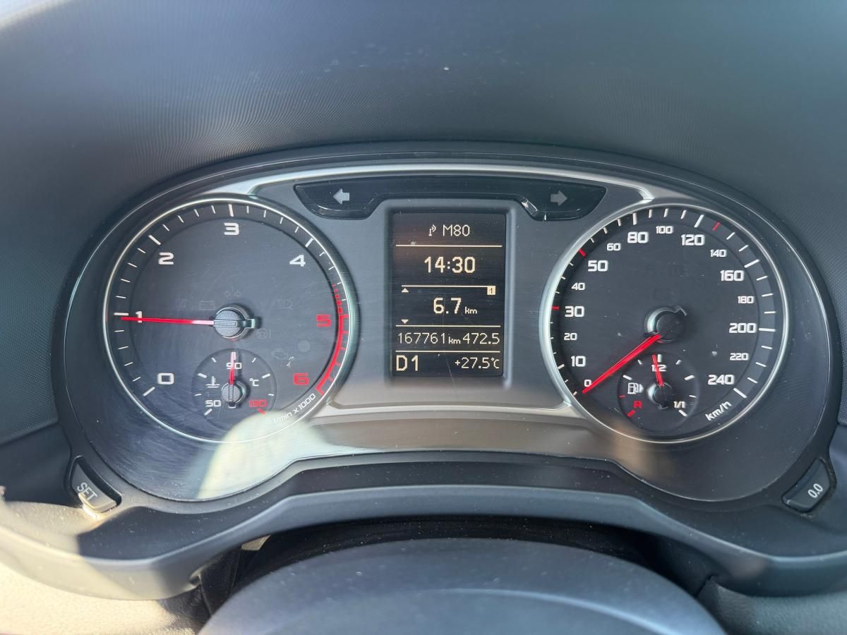 audi-a1-sportback-2012-diesel-1598cc
