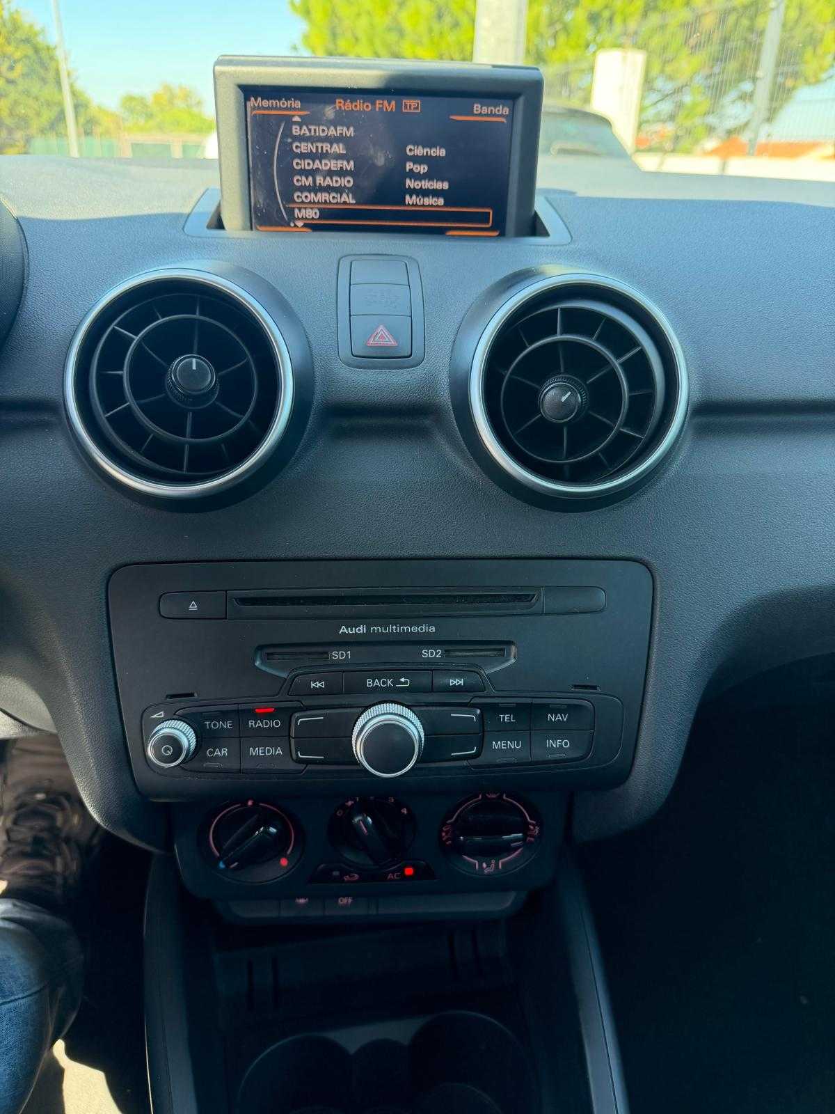 audi-a1-sportback-2012-diesel-1598cc