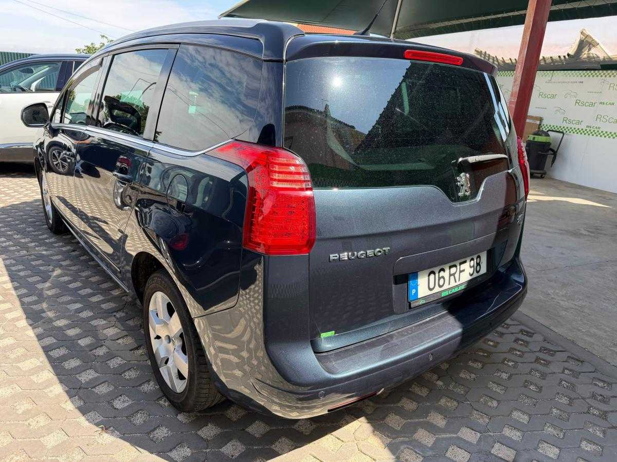 peugeot-5008-2012-diesel-1560cc