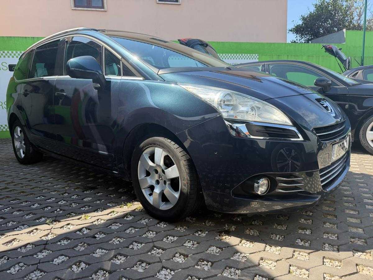 peugeot-5008-2012-diesel-1560cc
