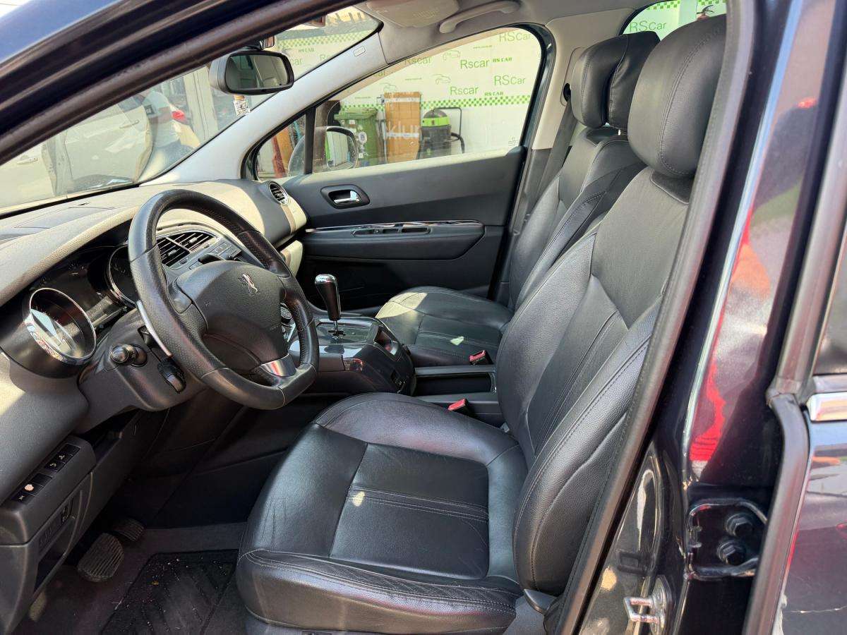 peugeot-5008-2012-diesel-1560cc