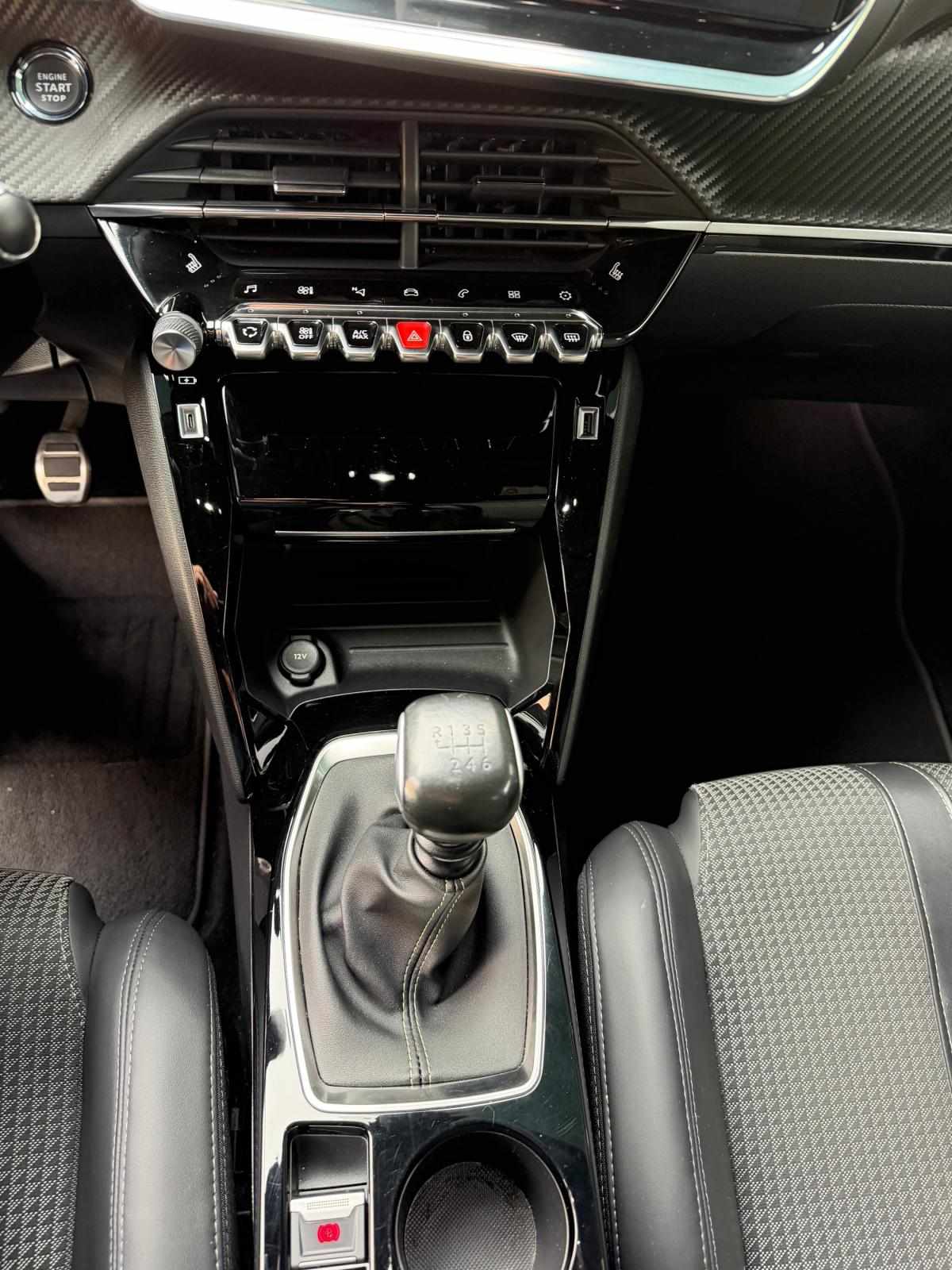 peugeot-208-2020-gasolina-1199cc
