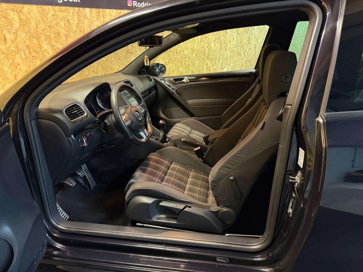 volkswagen-golf-2010-gasolina-1984cc