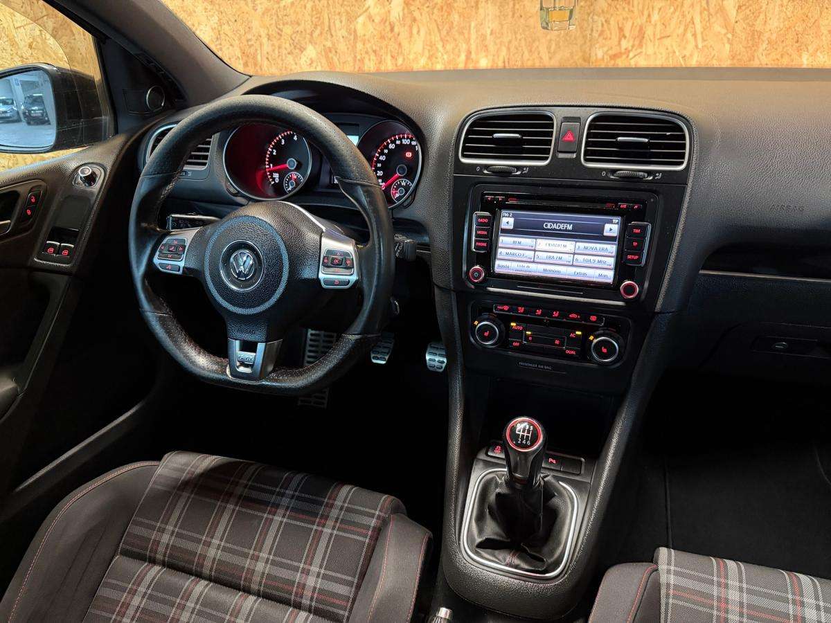 volkswagen-golf-2010-gasolina-1984cc
