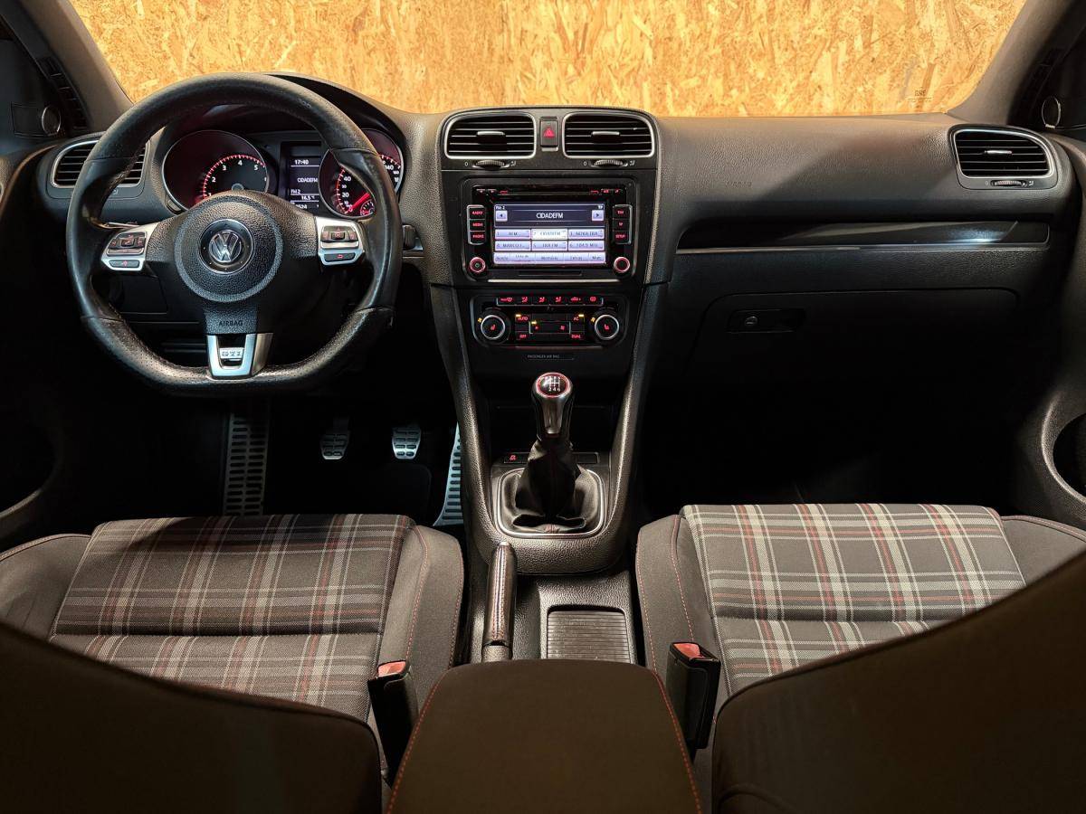 volkswagen-golf-2010-gasolina-1984cc
