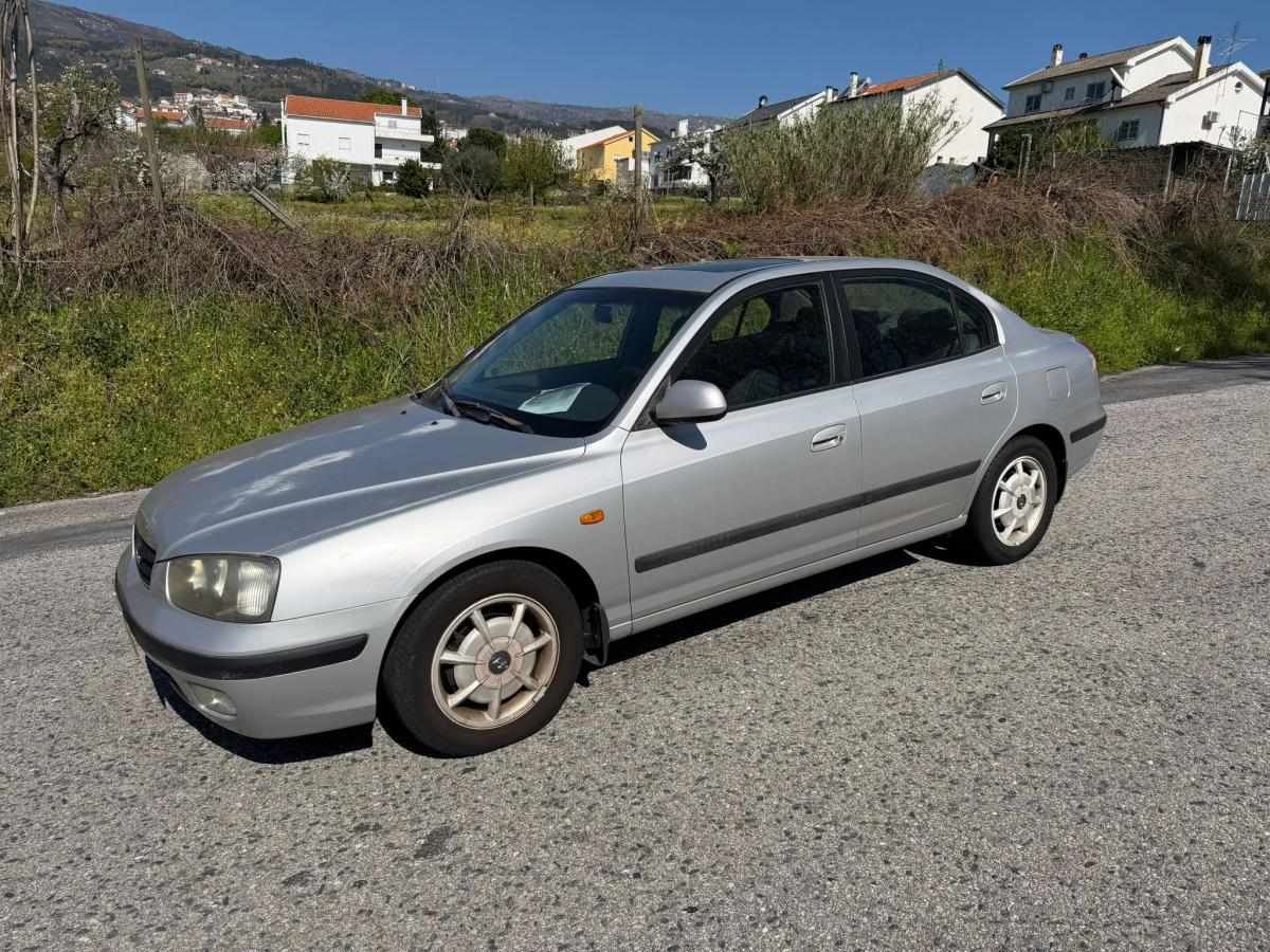 hyundai-elantra-1-6-2003-gasolina-1599cc