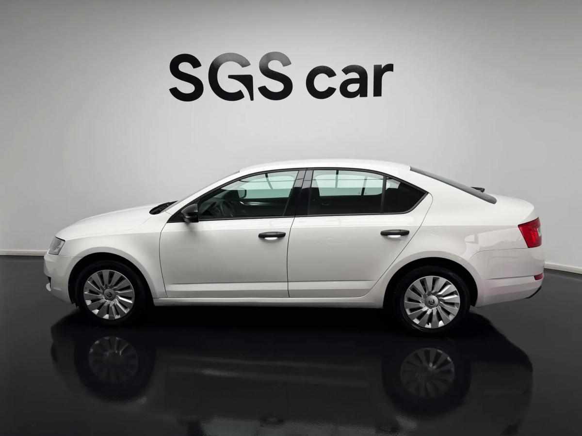 skoda-octavia-1-6-tdi-2015-diesel-1598cc