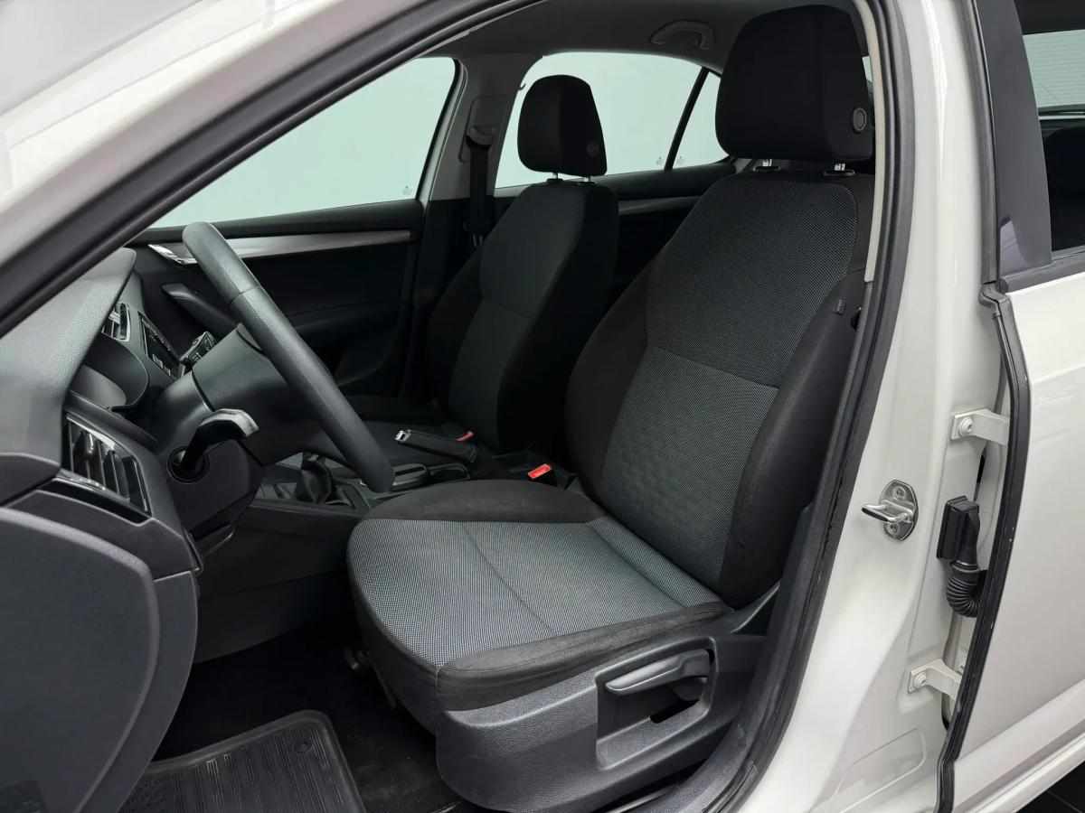 skoda-octavia-1-6-tdi-2015-diesel-1598cc