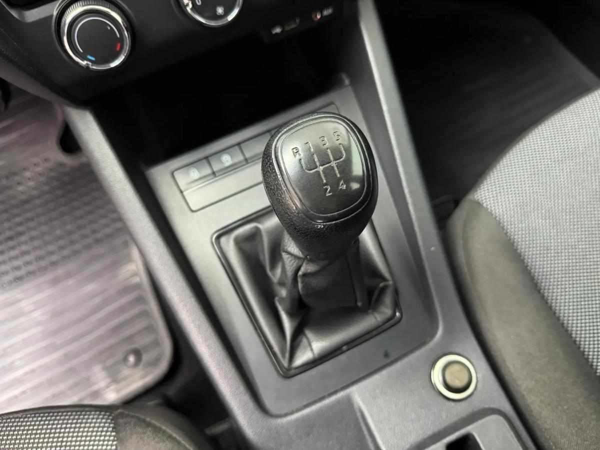 skoda-octavia-1-6-tdi-2015-diesel-1598cc