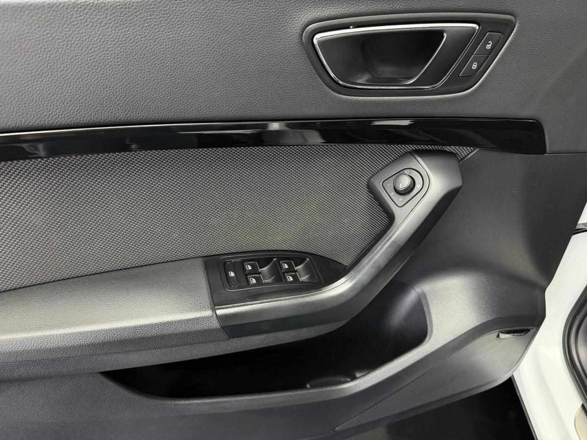 seat-ateca-1-6-tdi-ecomotive-2018-diesel-1598cc
