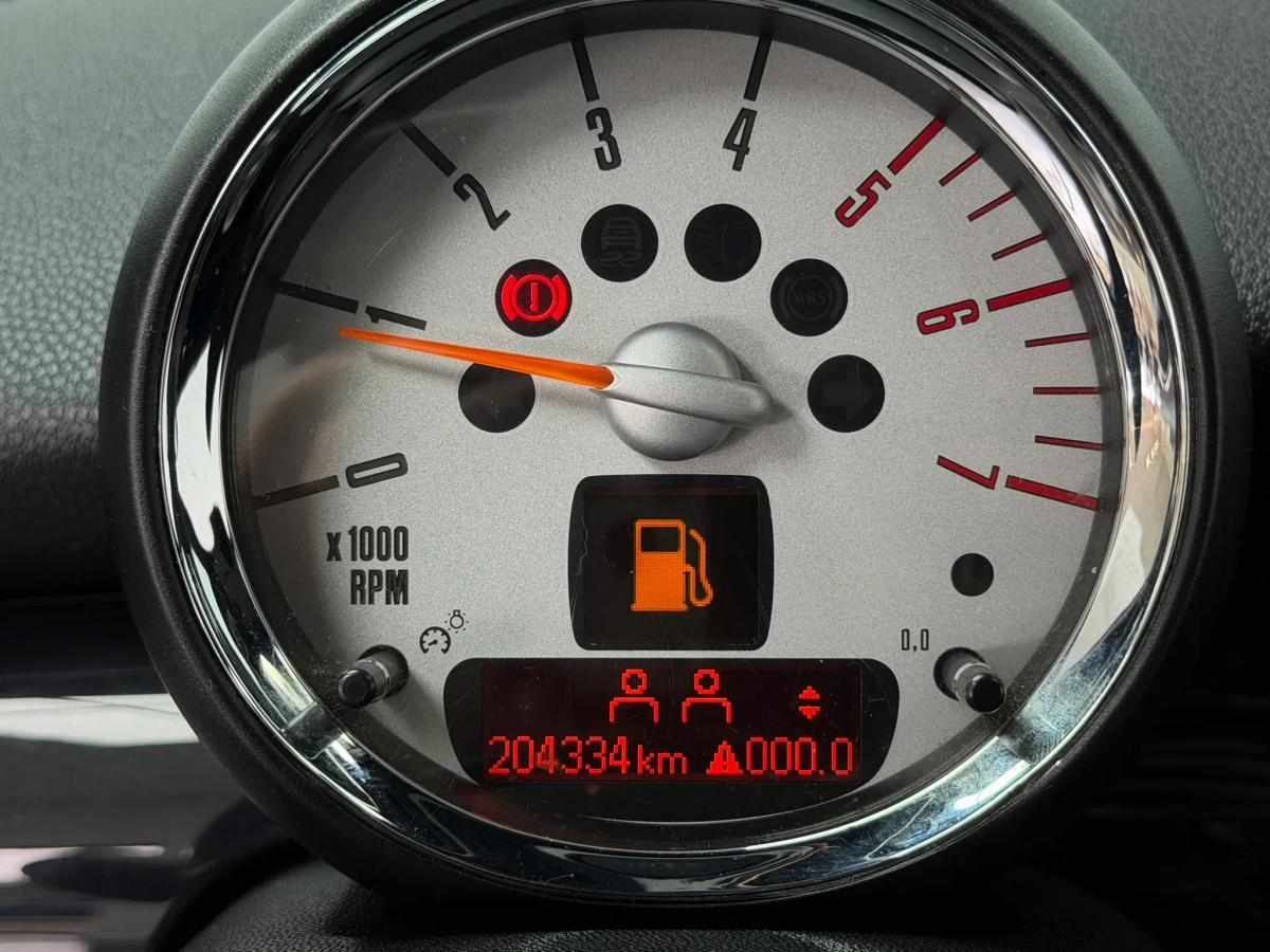 mini-hatch-d-2-0-2011-diesel-1598cc